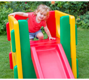 Spatiu de joaca junior Little Tikes cu tobogan natural