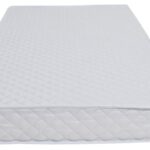 Set Patut din lemn 120 x 60 cm multifunctional cu laterala detasabila si somiera reglabila pe 3 nivele de inaltime Nichiduta Cezar Alb + Saltea cu husa detasabila din microfibra 10 cm grosime Nichiduta Cocos Comfort +