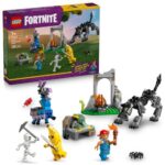 LEGO® Fortnite® - Tabara lui Peely si Sparkplug 77075, 250 piese