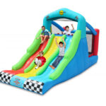 Saltea gonflabila Happy Hop Race cu trei tobogane, spatiu de joaca si loc de catarat