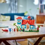 LEGO Disney - Casa de pe plaja a lui Lilo si Stitch (43268) | LEGO
