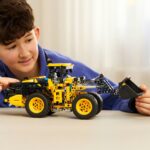 LEGO Technic - Incarcator Frontal Volvo L120 Electric (42209) | LEGO